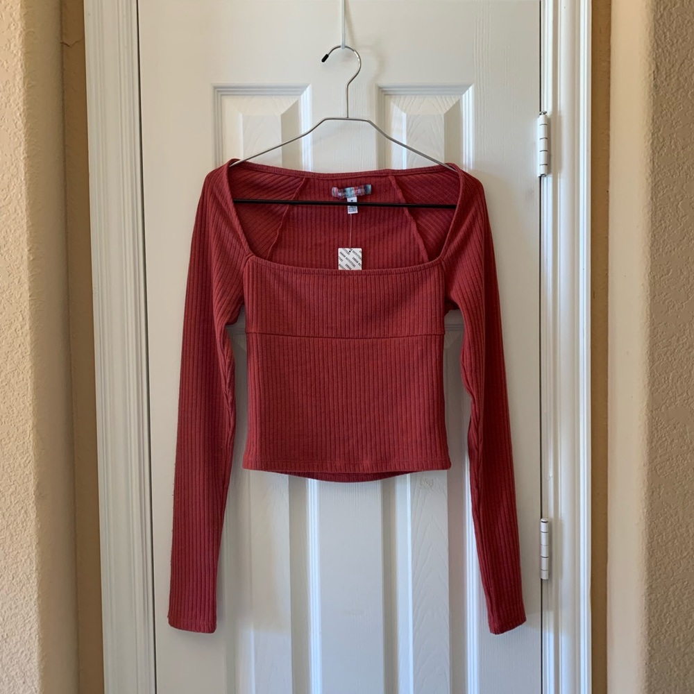 NWT-UO (urbanoutfitters ) Top Size M